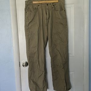 Wrangler relaxed straight pants.